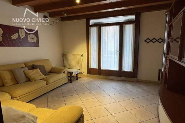 Foto Casa Bi - Trifamiliare in Affitto a Verona San Michele