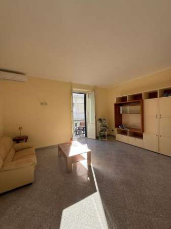 Foto Casa in affitto a Monopoli, zona centrale, vicino alla stazione. Affitto breve