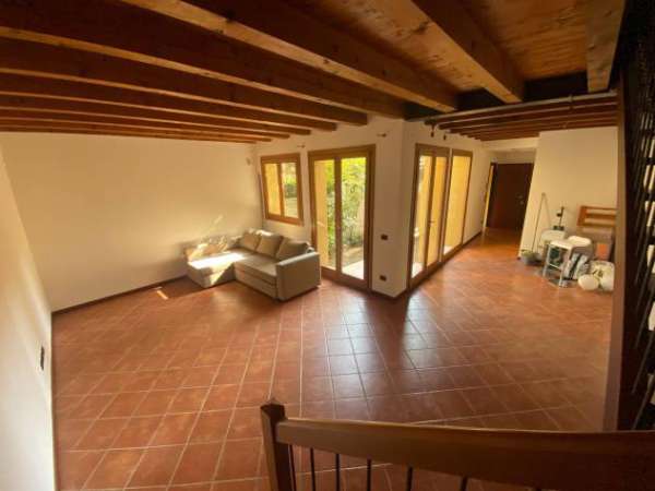 Foto Casa Indipendente - Venezia . Rif.: CEN2000