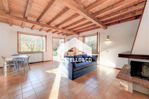 Foto Casa indipendente
