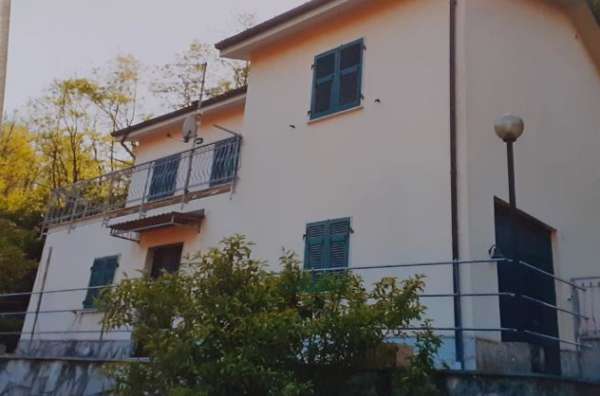 Foto Casa indipendente con terreno