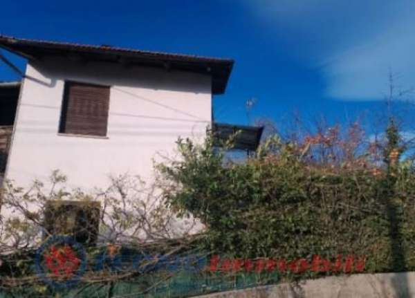 Foto Casa indipendente di 50 m con 2 locali in affitto a Castellamonte