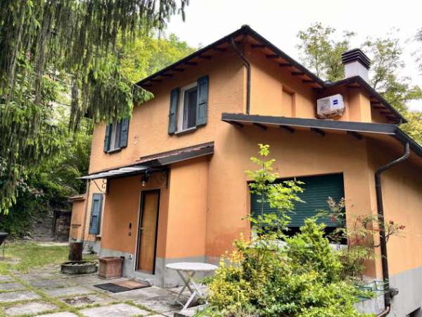 Foto CASA INDIPENDENTE di 6 vani e di 300 mq (BOLOGNA) rif. RN40