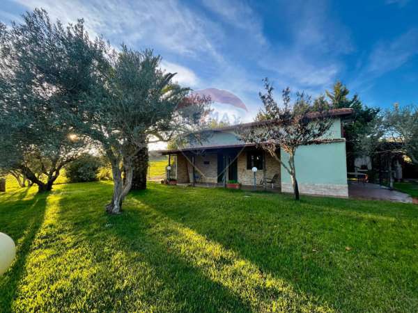Foto Casa indipendente in affitto a Caltagirone