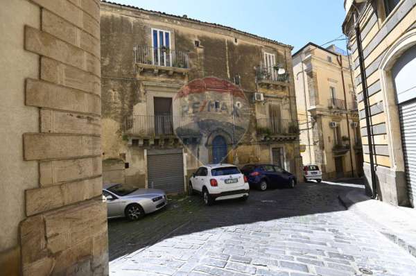Foto Casa indipendente in affitto a Caltagirone