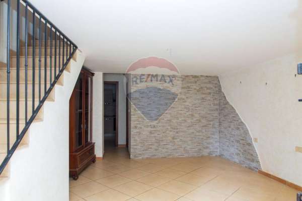 Foto Casa indipendente in affitto a Catania
