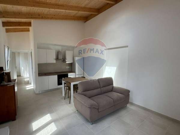 Foto Casa indipendente in affitto a Elmas