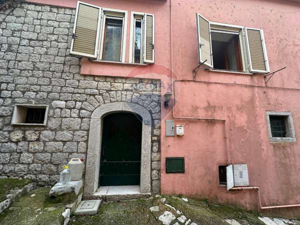 Foto Casa indipendente in affitto a Foglianise