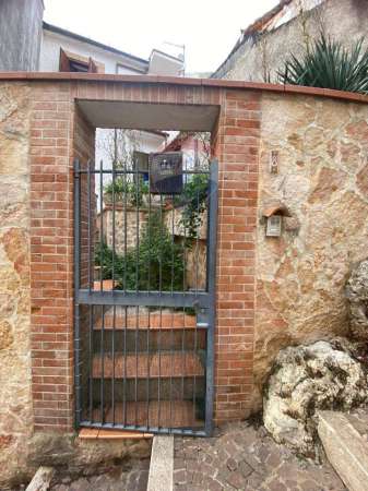 Foto Casa indipendente in affitto a Formia