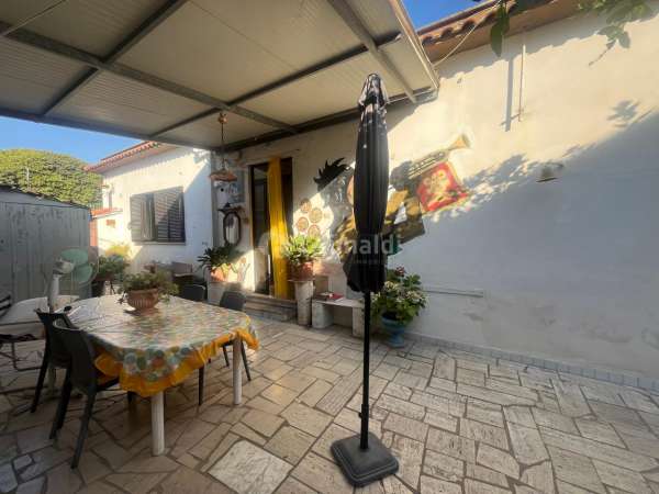 Foto Casa indipendente in affitto a Nettuno