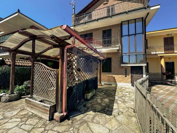 Foto Casa indipendente in affitto a Nichelino