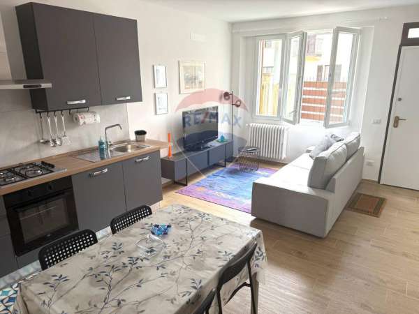 Foto Casa indipendente in affitto a Pavia