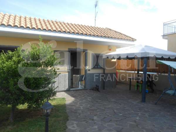 Foto Casa indipendente in affitto a Roma