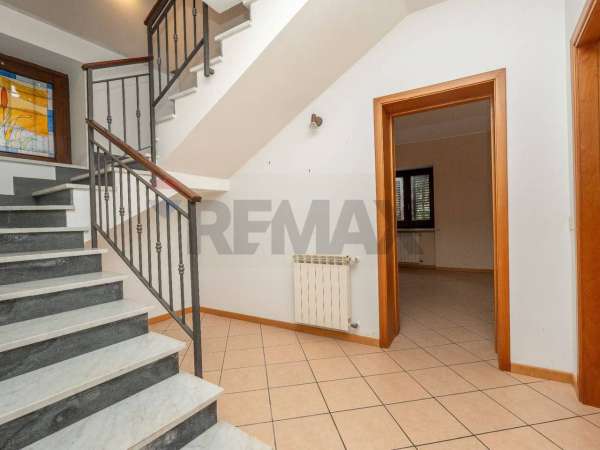 Foto Casa indipendente in affitto a Zafferana Etnea