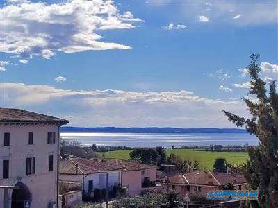 Foto Casa Semi-indipendente in Affitto a Bardolino