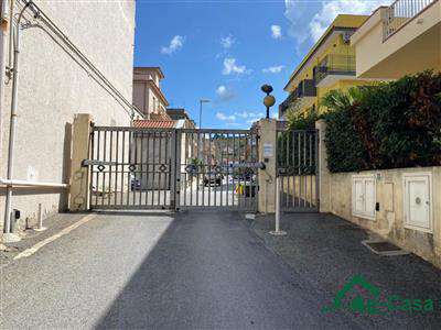 Foto Casa Semi-indipendente in Affitto a Torregrotta