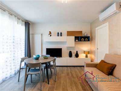 Foto Casa Semi-indipendente in Affitto a Villanova d’Albenga