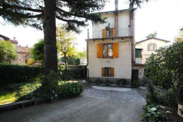 Foto Casa singola in Affitto in zona MONTEPASTORE (RONCA