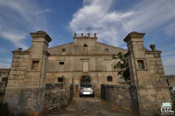 Foto Casale 20 locali a Ragusa