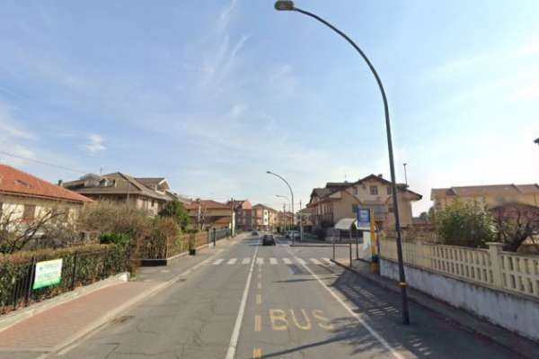 Foto CASELLE TORINESE TRILOCALE RISTRUTTURATO CON GIARDINO PRIVATO