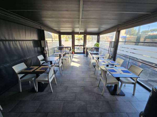 Foto Cedesi Attivita' Ottima Posizione su via Nazionale Tiburtina Tivoli Terme