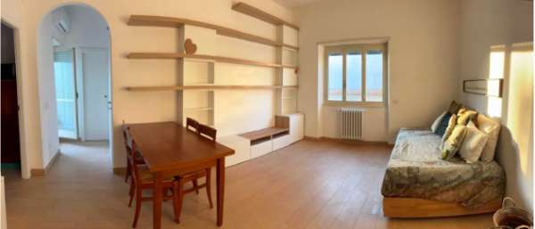 Foto CENTOCELLE TRILOCALE ARREDATO CON TERRAZZO PRIVATO