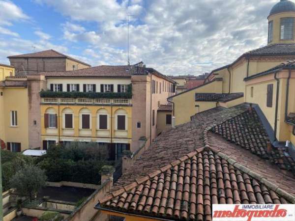 Foto CENTRALISSIMO AFFITTASI APPARTAMENTO RISTRUTTURATO ED ARREDATO A NUOVO