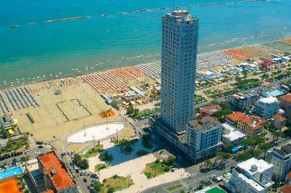 Foto CENTRALISSIMO HOTEL A CESENATICO FRONTE MARE