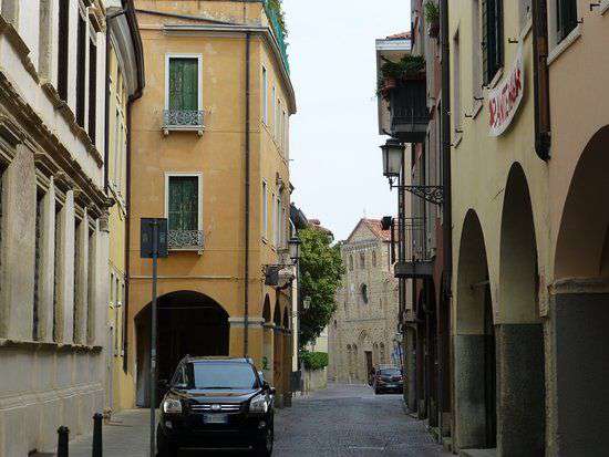 Foto centro bilocale 550