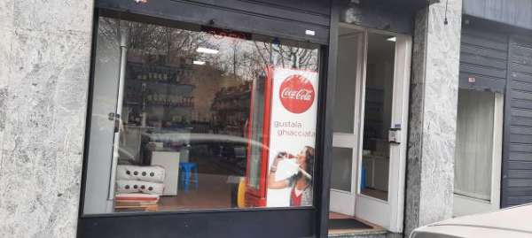 Foto CERCASI  NEGOZIO X - ESTETICA- PARRUCCHIERE A CESANO BOSCONE