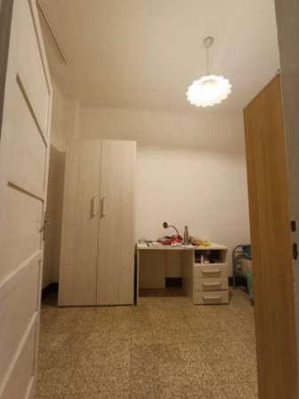 Foto Cerco studentessa per affittare camera singola a bologna