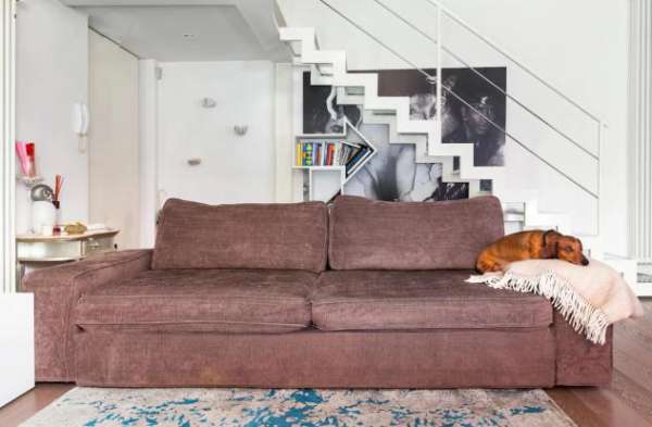 Foto Chic Retro Fashion Loft with Courtyard