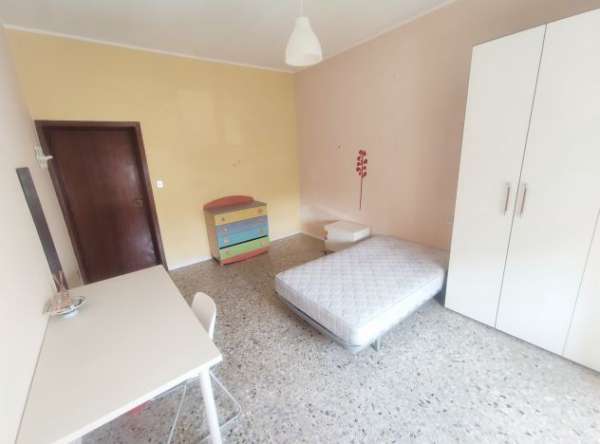 Foto CHIETI SCALO SINGOLA MATRIMONIALE ZONA STAZIONE V.LE B. CROCE ALL INCLUSIVE