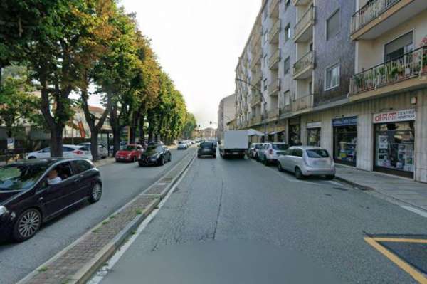 Foto CHIVASSO AMPIO BILOCALE RISTRUTTURATO CON GIARDINO + POSTO AUTO