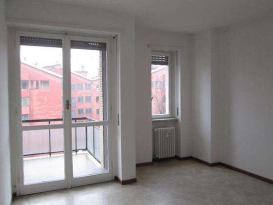 Foto CINQUE  LOCALI   125  MQ. APPARTAMENTONE IN AFFITTO  1.100 EURO
