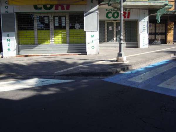 Foto CODICE 6505 BOTTEGA ANGOLARE 181 MQ IN VIA V. EMANUELE III N. 1-3-5