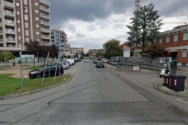 Foto COLLEGNO PRESSO FERMI TRILOCALE CON TERRAZZINO