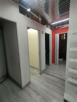 Foto Commerciale - Due Vetrine a Centro, Reggio di Calabria