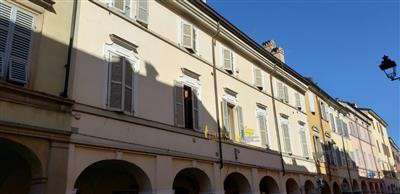 Foto Commerciale - Due Vetrine a Centro storico, Parma