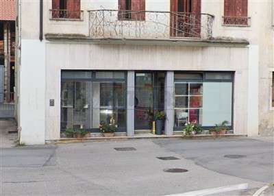 Foto Commerciale a Castelgomberto