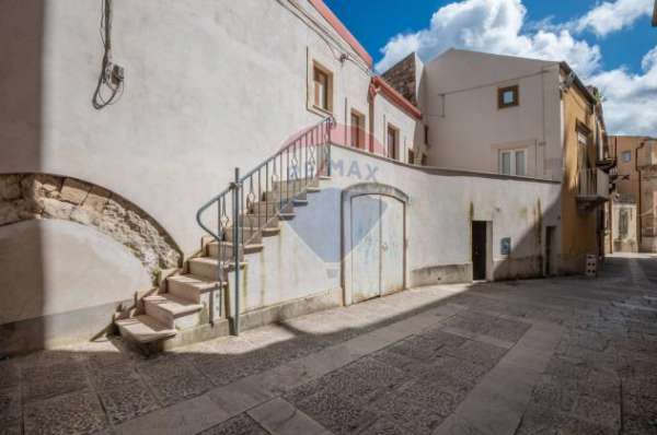 Foto Commerciale Altro in affitto a Ragusa, Ibla