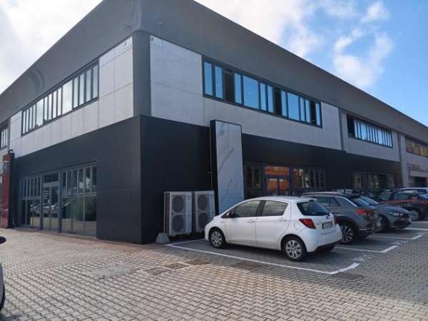 Foto Commerciale in affitto a Livorno