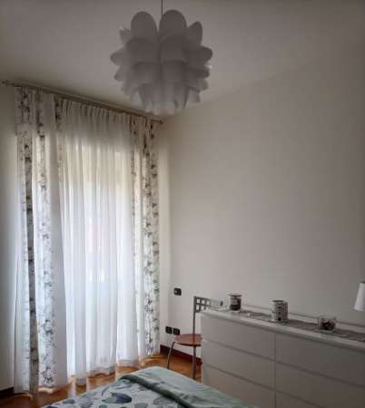 Foto Como centro stanze in appartamento tutto incluso