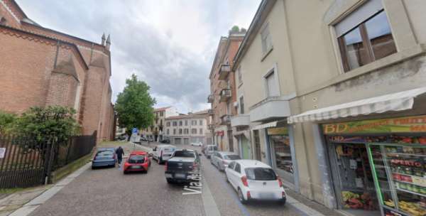 Foto COMODO BILOCALE IN CENTRO A VIGEVANO