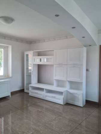 Foto Comodo quadrilocale ristrutturato a Stradella