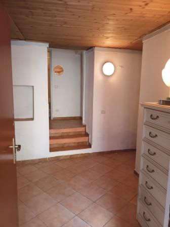 Foto Confortevole Monolocale arredato e con posto auto - 290� al mese