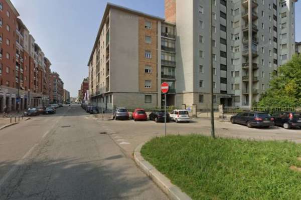 Foto CORSO BRAMANTE AMPIO TRILOCALE RISTRUTTURATO