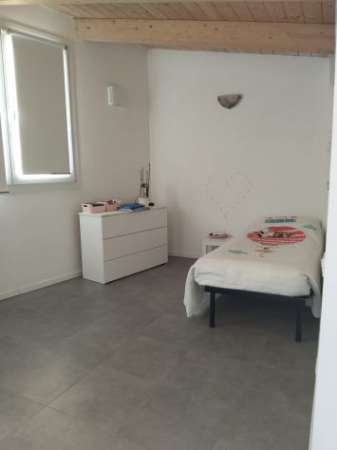 Foto Corso Isonzo 66  bilocale con due singole (libero per intero) - PER STUDENTI