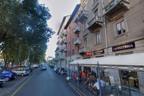 Foto CORSO SVIZZERA MONOLOCALE RISTRUTTURATO CON POSTO AUTO