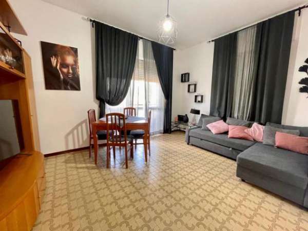 Foto cst680 - ampio trilocale tutto balconato, box cabtina e posto auto-- solo 680  inclusi riscaldameto e spese condominiali